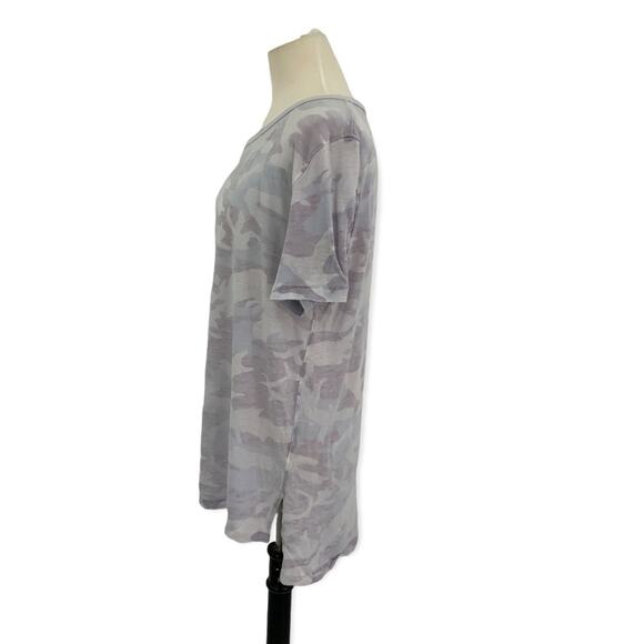Free People We The Free Purple Camouflage Short Sleeve T Shirt Size Medium - Picture 2 of 7